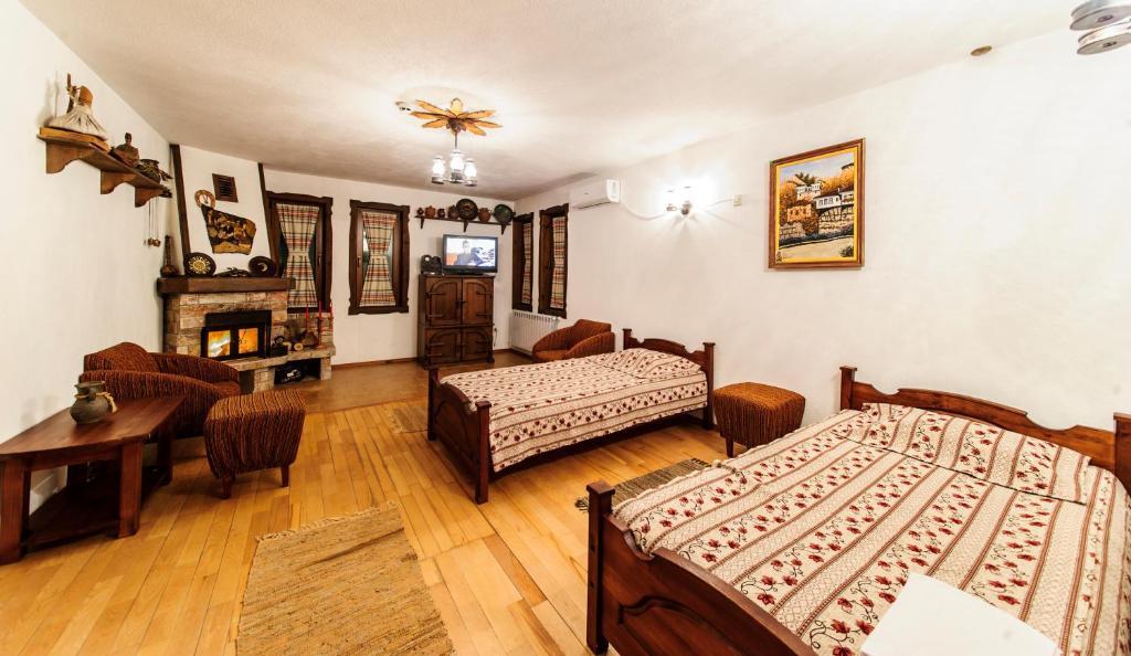 Hotel Pirinski Han - Old Adjev Han Sandanski Zimmer foto