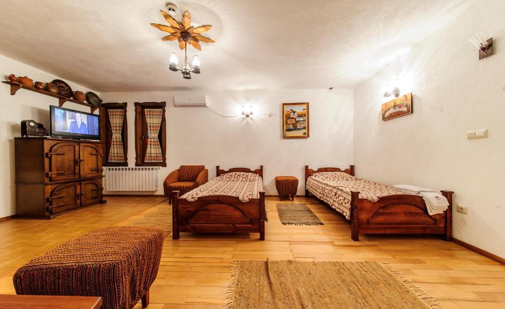 Hotel Pirinski Han - Old Adjev Han Sandanski Zimmer foto